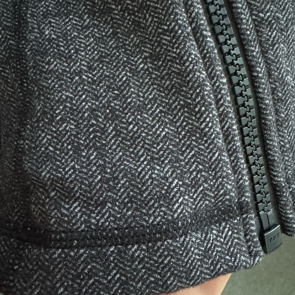 Lululemon Define jacket - Picture 2 of 7